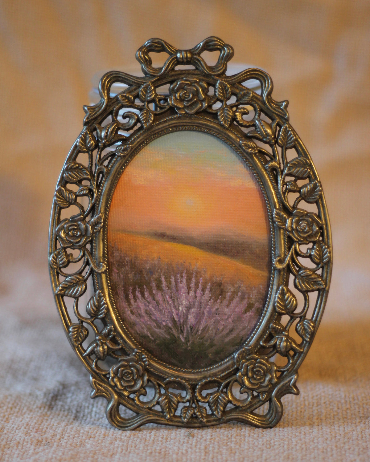 Daylight Meets Lavender Haze | Oval Metal Frame · 14 × 19 cm · Original