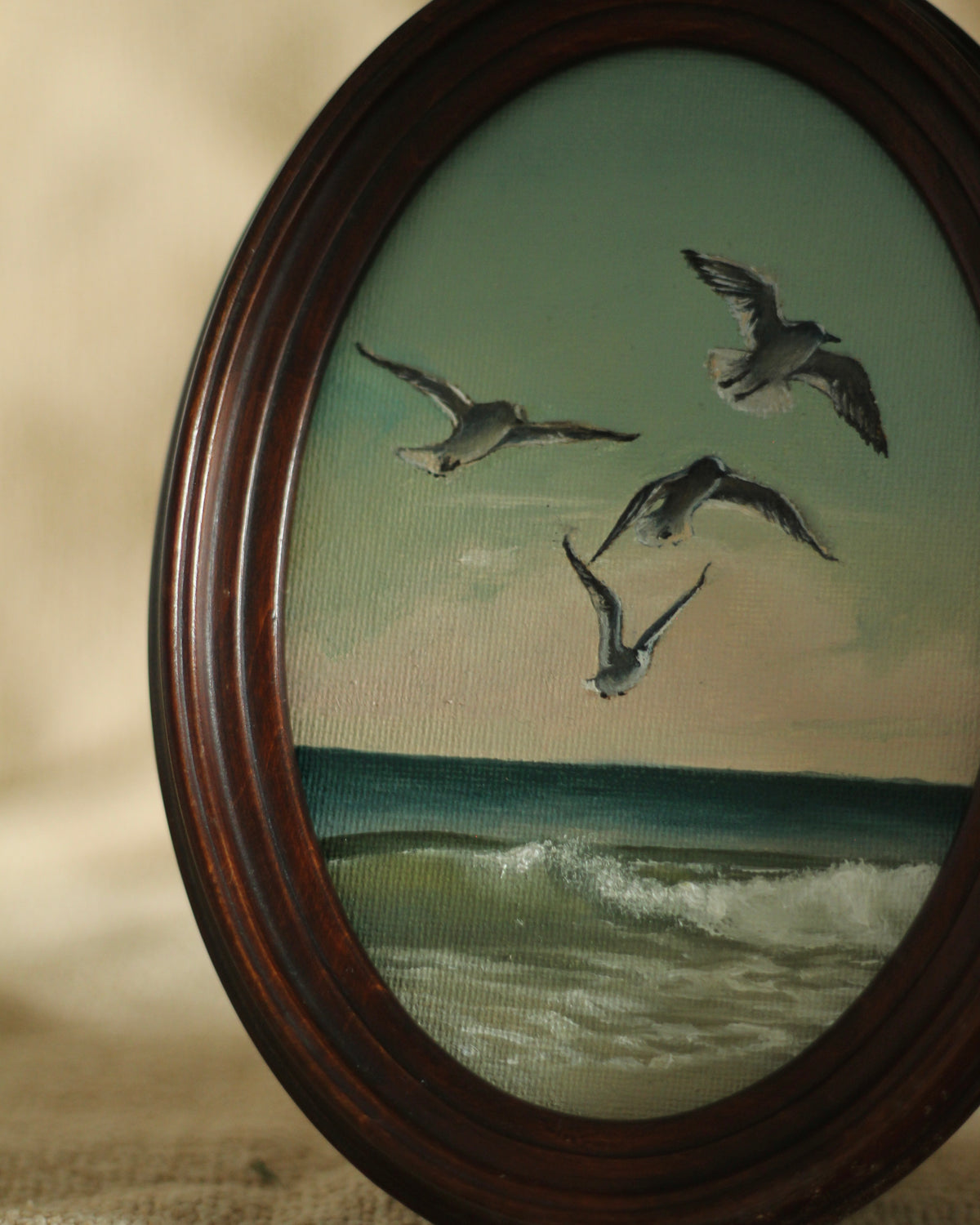 1989 – Waves & Seagulls | Oval Wooden Frame · 17 × 13 cm · Original