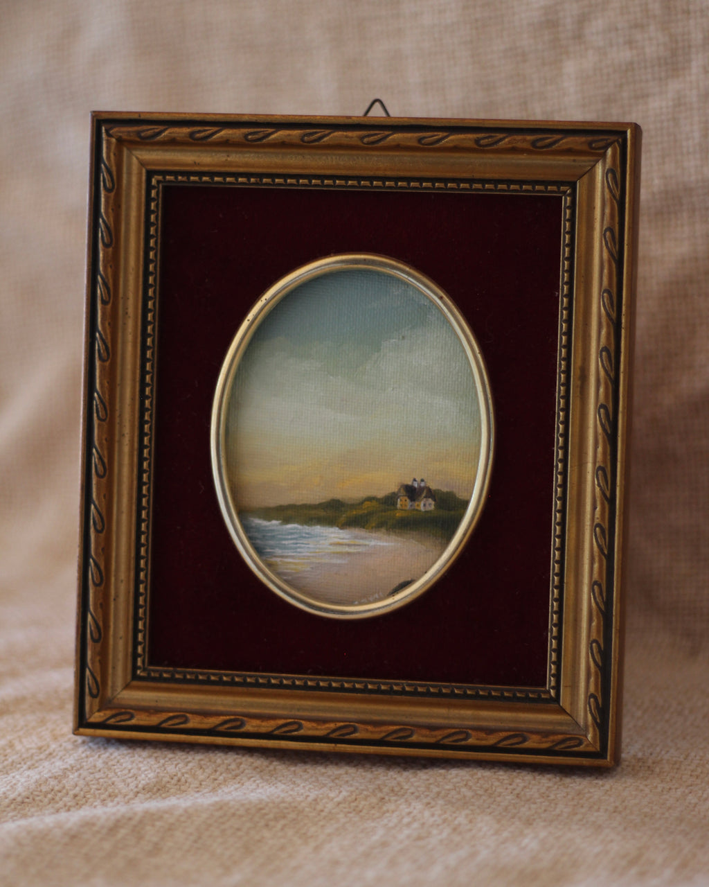 Saltbox House on the Coast | Vintage Frame · 14 × 16 cm · Original