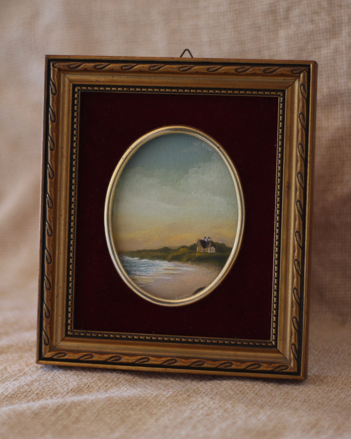 Saltbox House on the Coast | Vintage Frame · 14 × 16 cm · Original