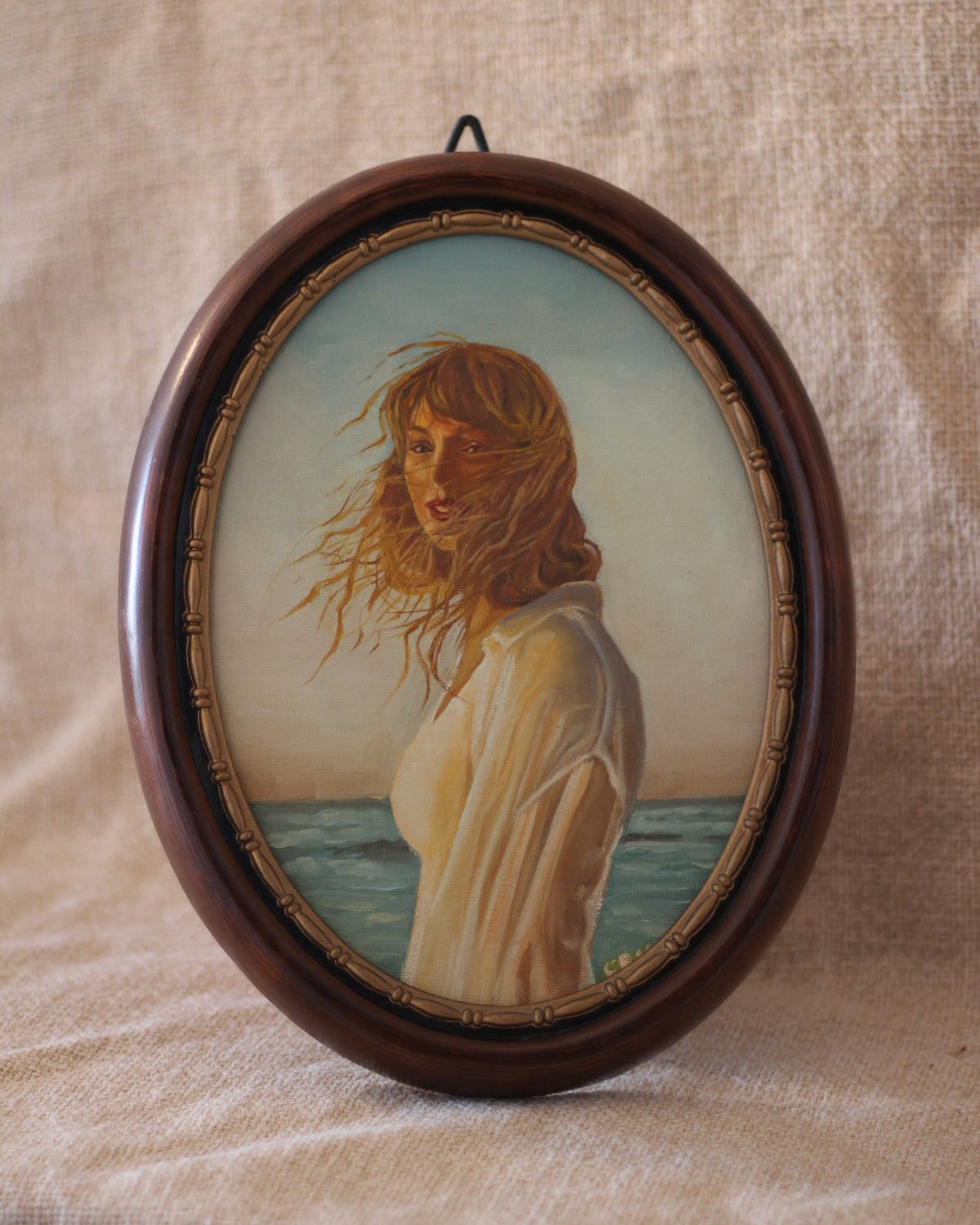 1989: Wind in Her Hair | Oval Wooden Frame · 21 × 27 cm · Original